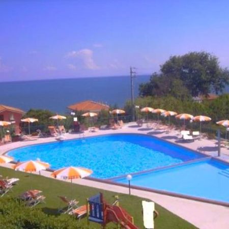 Casa Vacanza “Via Verde” Рокка-Сан-Джованні Екстер'єр фото